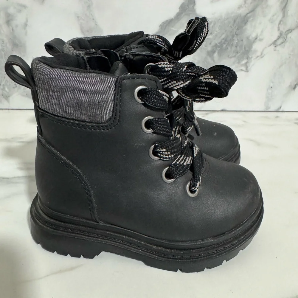 Toddler Black Lace-Up Boots Size 6